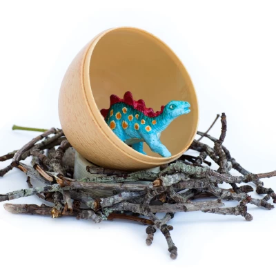 SAF100987 - Dino Dana Pui de Stegosaurus cu ou 